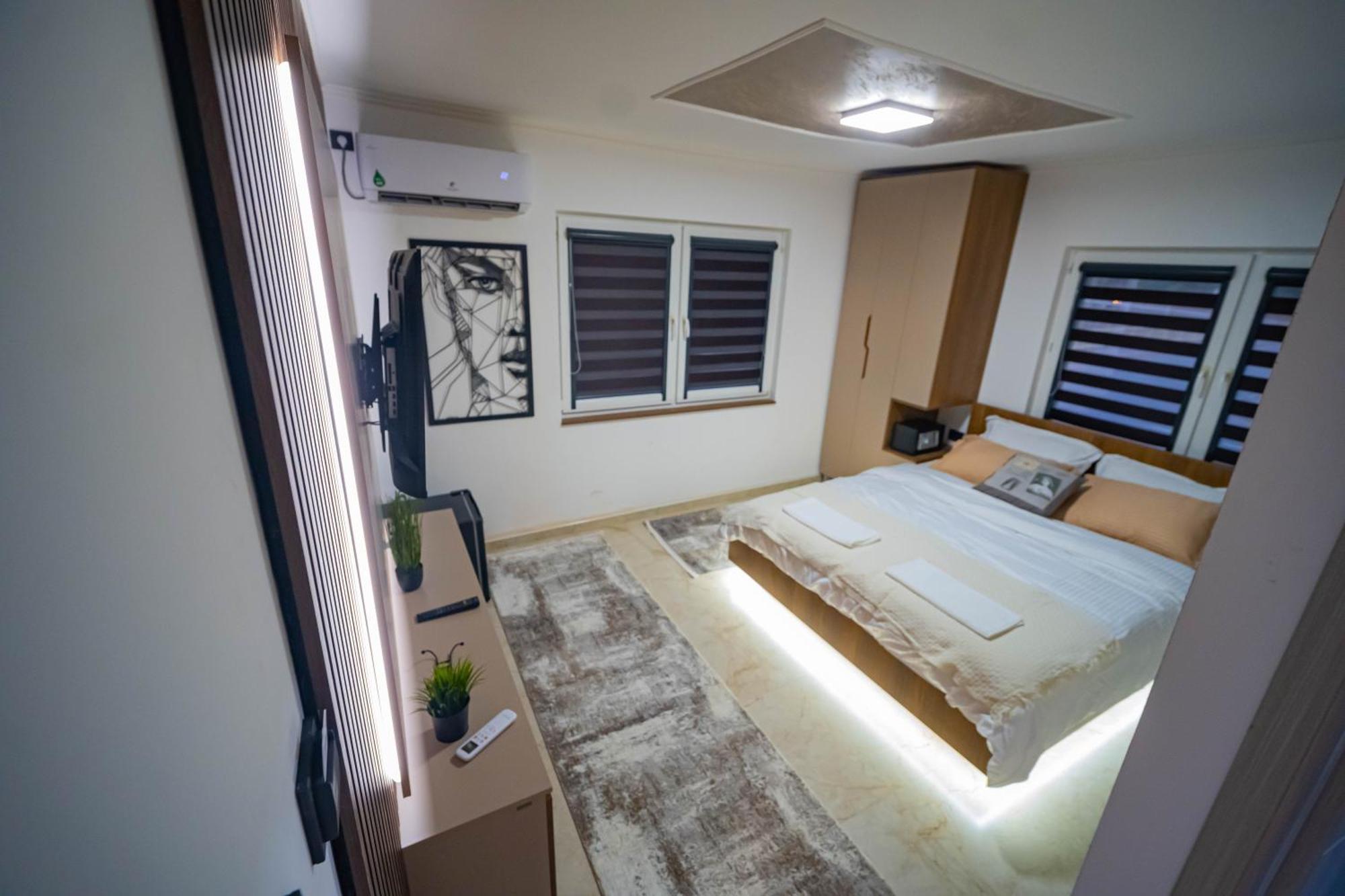Home Luxury Suites Kriva Palanka Buitenkant foto